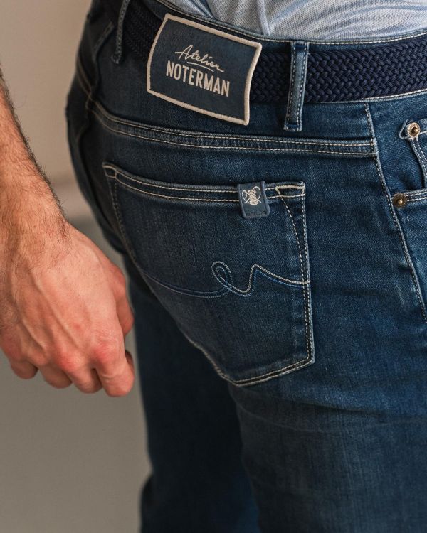 Foto toont een spijkerbroek van het merk Noterman